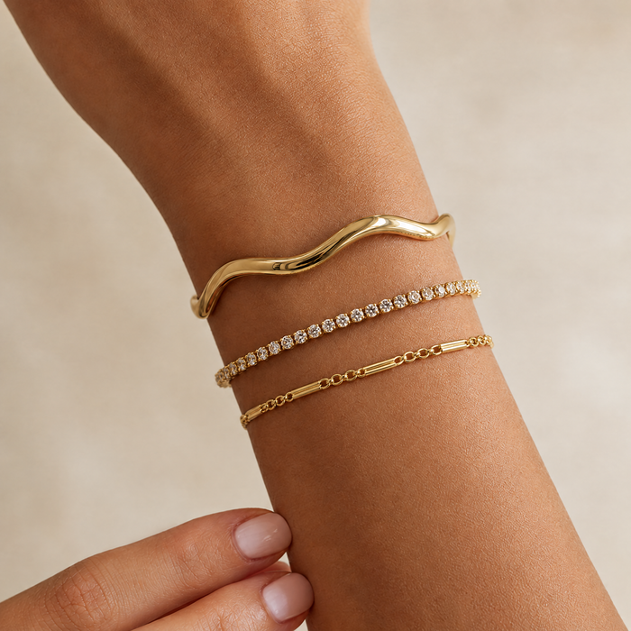 Gold-tone figaro chain bracelet